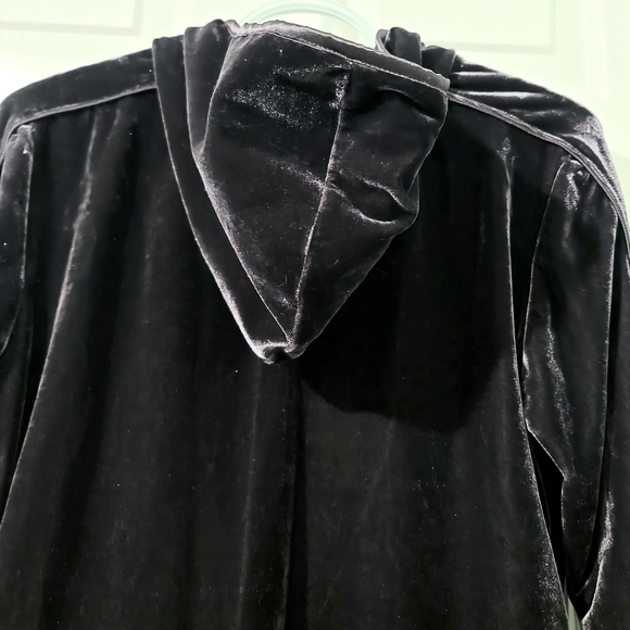 Plus Size 01 Optionelle Women's Satin Full-Zip Hoodie Sweater - Picture 7 of 13